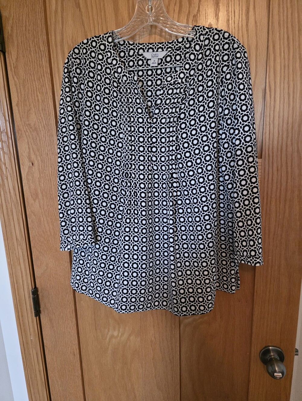Croft & Barrow Black & White Geometric Circle Print Split Neck Blouse - Size Med